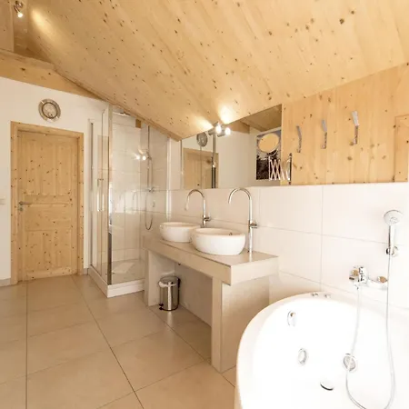 Chalet Beautiful Chalet In Sankt Georgen On Ski Slopes