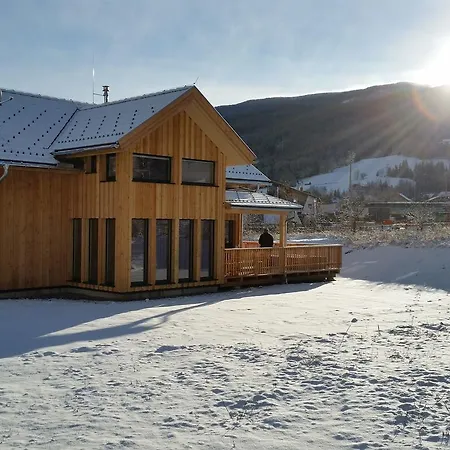 Chalet Beautiful Chalet In Sankt Georgen On Ski Slopes *